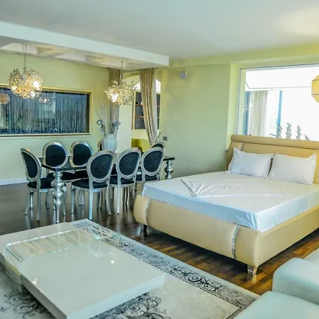 Penthouse Coralia מאמאיה